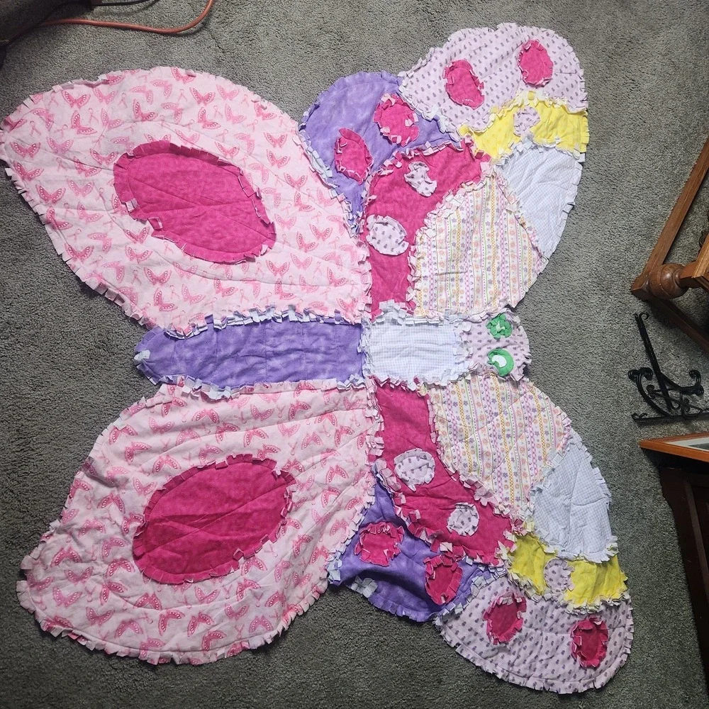 Handmade Patchwork Butterfly Rag Quilt  Bed Lap Baby Wall  70 X 60